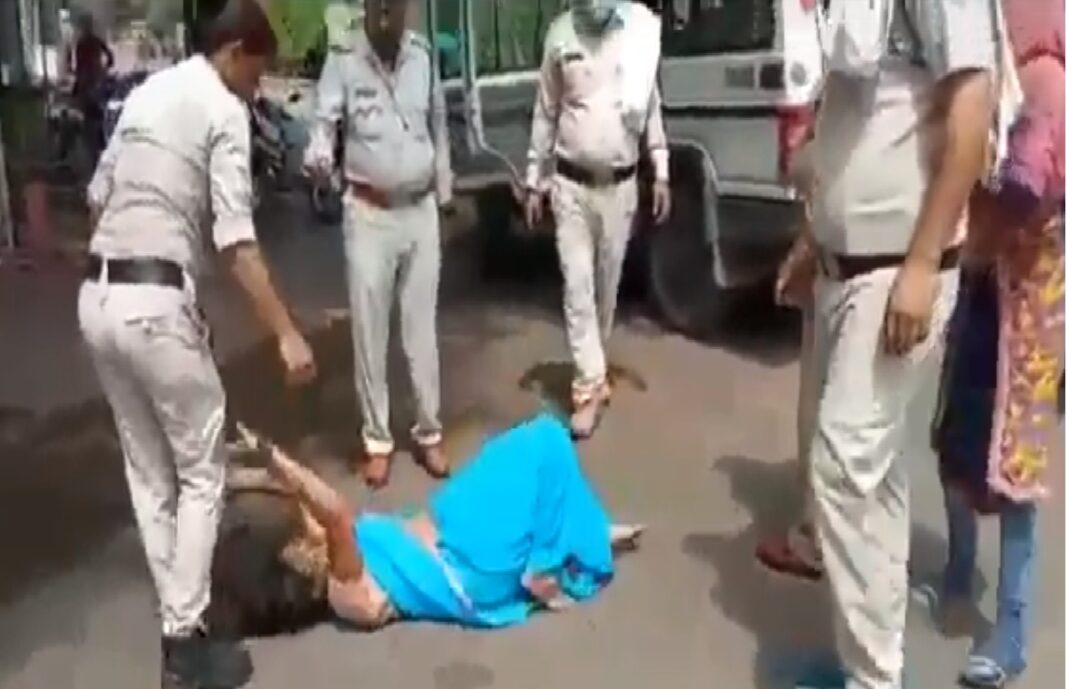 Madhya Pradesh Woman Brutally Beaten By Cops Over Mask Disha News India